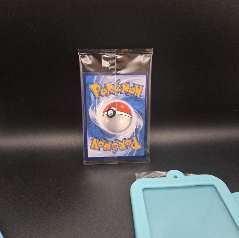 Pokemon Trading Card in Protective Sleeve Vaporeon - Picture 4 of 6